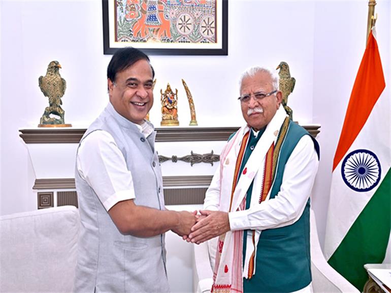 Assam CM meets Union Minister Manohar Lal; Power discusses issues related to urban development