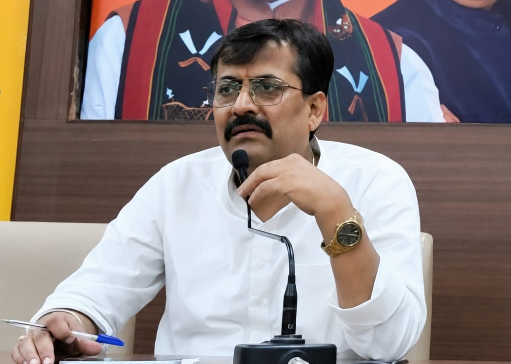 BJP hits back at Congress over cleanliness drive